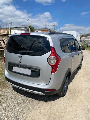 Dacia Lodgy Stepway 1.6 Benzina 7 locuri 2019 - imagine 11