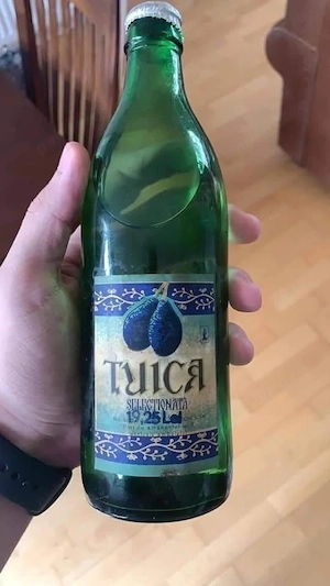 palinca veche, de calitate