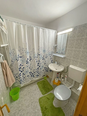Apartament 3 camere Primăverii Capat 1 Botosani zona linistita - imagine 4