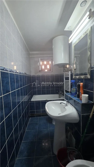 Apartament 3 camere semidecomandat, CT, separatie apa, mobilat, utilat - Craiovita - imagine 9
