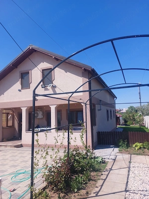 Vând casa in Caracal Str.Targul Nou, 120 mp construcție (2 camere , living + dressing)+foisor - imagine 3