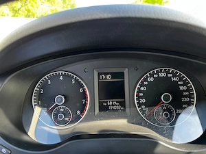 Volkswagen Jetta 2011, 1.2 Benzină, primul proprietar - imagine 5