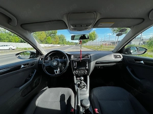 Volkswagen Jetta 2011, 1.2 Benzină, primul proprietar - imagine 6