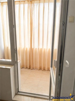 Garsoniera de inchiriat  cu balcon, Tractorul, Brasov - imagine 4