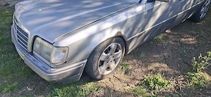Dezmembrez/ Piese Mercedes W124 combi om605 - imagine 4