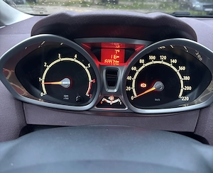Vând Ford Fiesta benzină - imagine 5