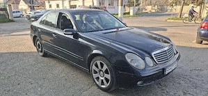 Dezmembrez Mercedes E class w211 e220cdi automat - imagine 2