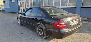 Dezmembrez Mercedes E class w211 e220cdi automat - imagine 4