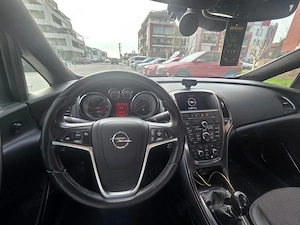 Opel Astra J Cosmo 2010 Hatch   1.7 CDTI 125CP   Manual   AFL Bi-Xenon - imagine 4