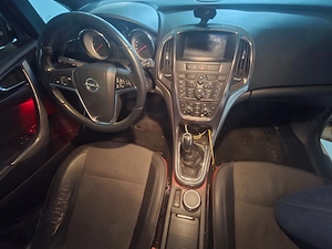Opel Astra J Cosmo 2010 Hatch   1.7 CDTI 125CP   Manual   AFL Bi-Xenon - imagine 5