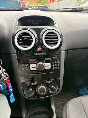 Opel Corsa D 2010 euro 5 - imagine 8