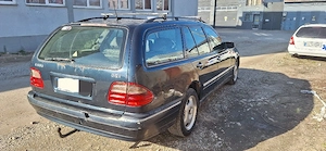 Dezmembrez Mercedes E class w210 2.2cdi automat.  - imagine 4