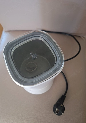 Aparat electric pentru spumatre Tchibo 250 ml Alb