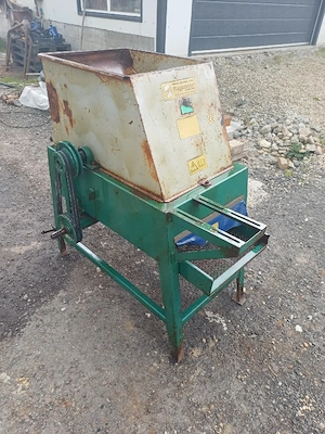 batoza de porumb actionata la cardan capacitate 3 tone pe ora  - imagine 2