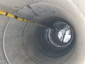 Curat Fantani pe diametru mare si Execut : Fantani , Fose Septice , Puturi Apsorbante si Decantoare