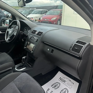 Volkswagen Touran 2012 Highline 2.0 TDI 170CP DSG 7 Locuri | Rate   Transport   Numere - imagine 11