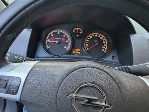 Opel Astra H model 2011 - imagine 2