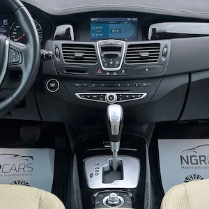 Renault Laguna 2.0 dCi 2012 Automat 173CP Initiale Paris | Rate   Transport   Numere - imagine 13