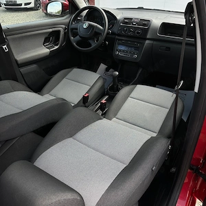 Skoda Fabia 1.2 HTP 2011 Manual 85.000KM | Rate   Numere   Transport - imagine 17