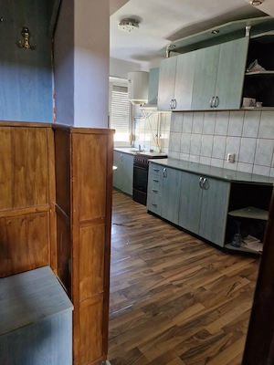Dau Apartament in chirie 2 camere la gara etajul 2,la soare