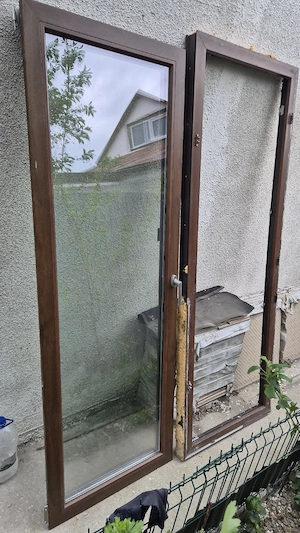 Ușa QFort tripan termopan PVC tâmplărie culoare nuc