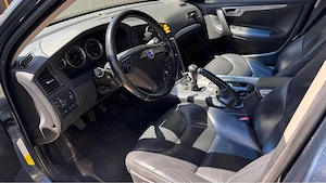 Volvo XC70 D5 2007, unic proprietar - imagine 10