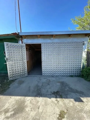Vând garaj, oraș Buhuși