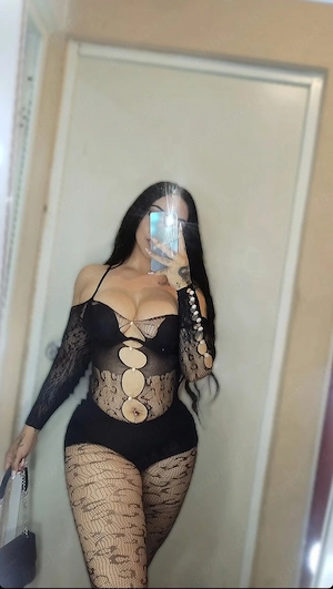 Doar deplasari sau webcam Roxane ofer masaj la domiciliu i speack english  - imagine 3
