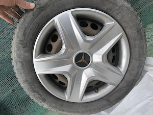 185 65 r15 si jante de Mercedes 