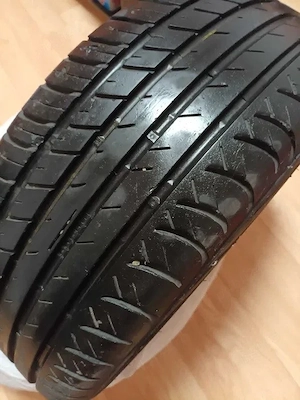 Set Jante aliaj Dezent 17 inch + anvelope dimensiune 215/50/ R17. Distanta între prezoane este 105 m - imagine 3