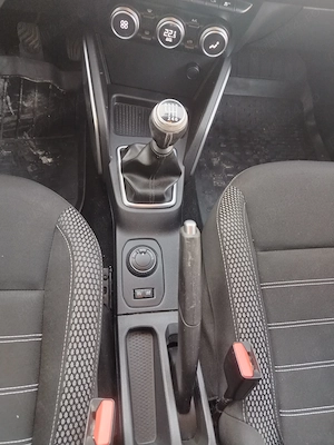 Vând Dacia Duster 1.5 cdti  4 4 - imagine 6