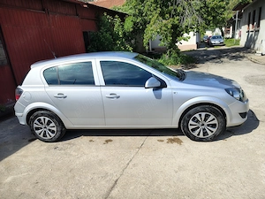 Opel Astra H  cu GPL, 120mii km reali, AC și pilot automat - imagine 4