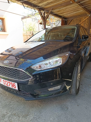 Vând Ford Focus 1.0