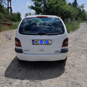 Renault Scenic - imagine 2