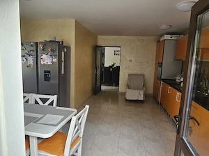 De vanzare casa frumoasă in zona linistita