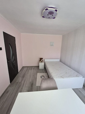 Proprietar vand apartament 2 camere Tudor  58mp - imagine 9
