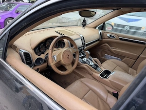 Dezmembram Porsche Cayenne 92A 3.0 d 180 kw / 245 cp An 2012 Cod motor CRC - imagine 4