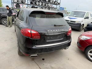 Dezmembram Porsche Cayenne 92A 3.0 d 180 kw / 245 cp An 2012 Cod motor CRC - imagine 2