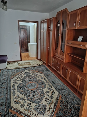 Garsonieră la etaj 1 de inchiriat  32mp Str. Iuliu Maniu  - imagine 2