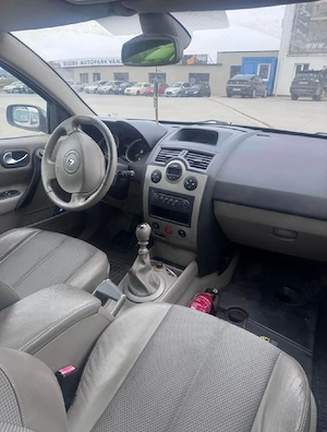 Dezmembrez Renault megan 2 1.5 dci din 2005 106 cp  - imagine 2