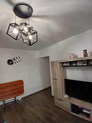 3 semi parter cu balcon Orizont, Craiovita 