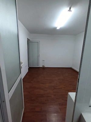 Spatiu comercial de inchiriat   3 camere-Parter, Zona City Park Mall - imagine 3