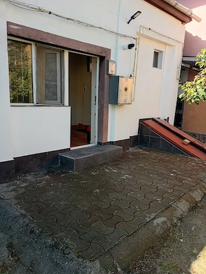 Se Vinde un Apartament la Curte Proprietar persoana fizica  - imagine 2