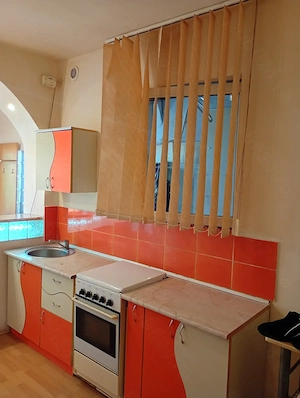 Se Vinde un Apartament la Curte Proprietar persoana fizica  - imagine 5