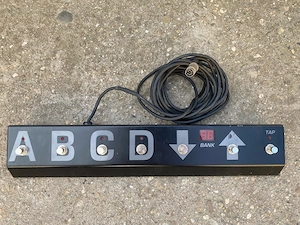 Hughes & Kettner FSM-432 footswitch amplificator chitara