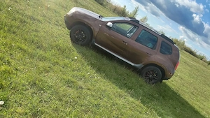 Dacia Duster 4 4 din 2011 luna10