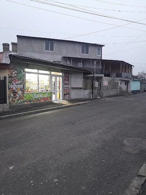 casă de vanzare  zona salaj sect 5 8 cam teren 180 mp desc 25m mag.alimentar 155000  euro dis.