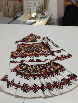 Produse tradiționale la comandă   veste, trăistuțe, fețe de masă, perdele