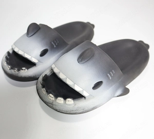 Papuci slapi tip Rechin (Shark Slides)   Gri Antracit   Mărime 40-41 (25.5-26 cm) 