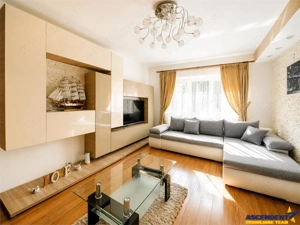 Apartament luminos cu 2 camere decomandate, Rasnov, Brasov.